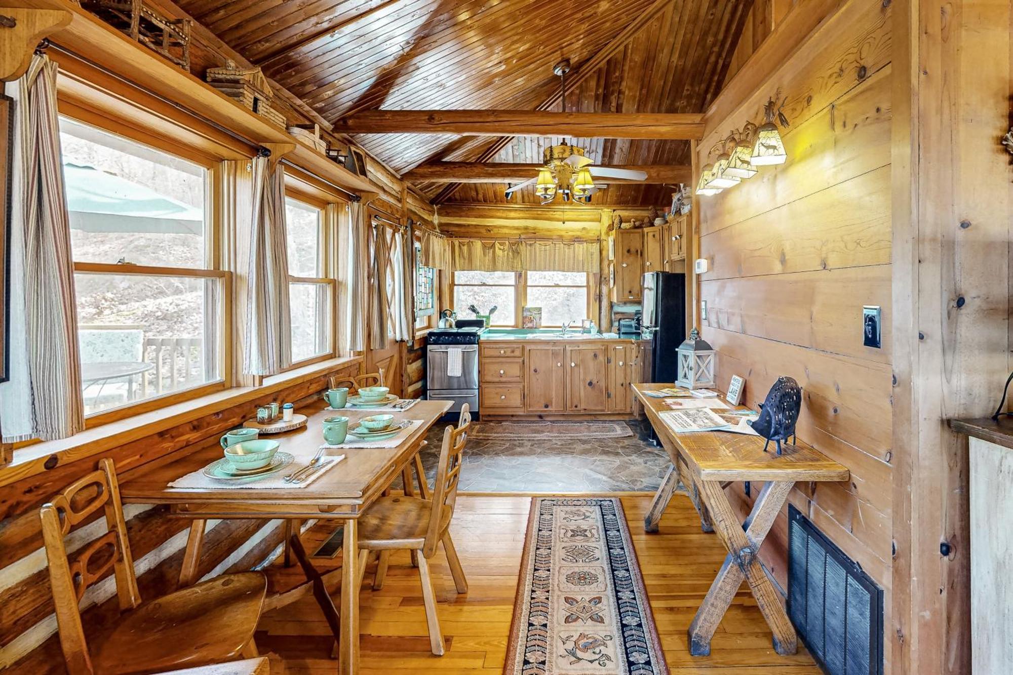 Lake Lucerne - Treehouse Cabin #01 Eureka Springs Exterior photo