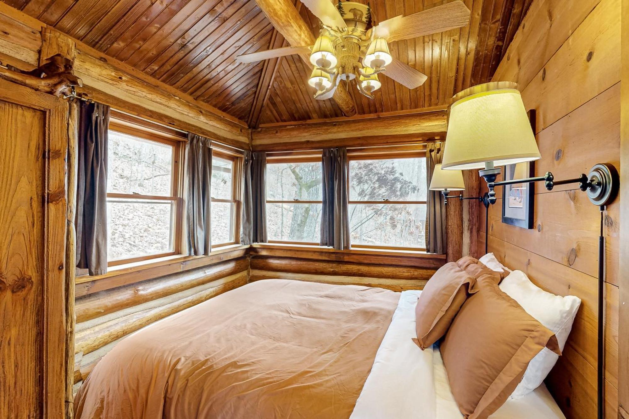 Lake Lucerne - Treehouse Cabin #01 Eureka Springs Exterior photo